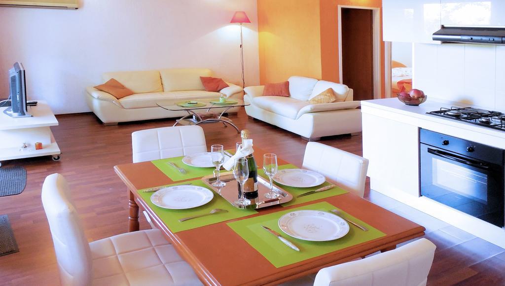 Orange Bamboo Suite Split Extérieur photo